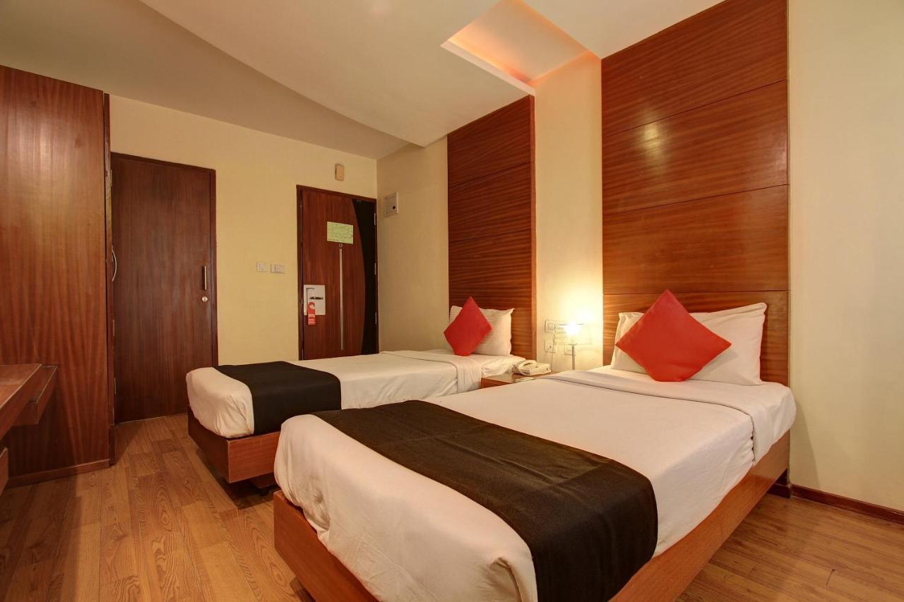 Collection O 29684 Hotel Vikram Palace & Restaurant Dayal Bagh Room photo