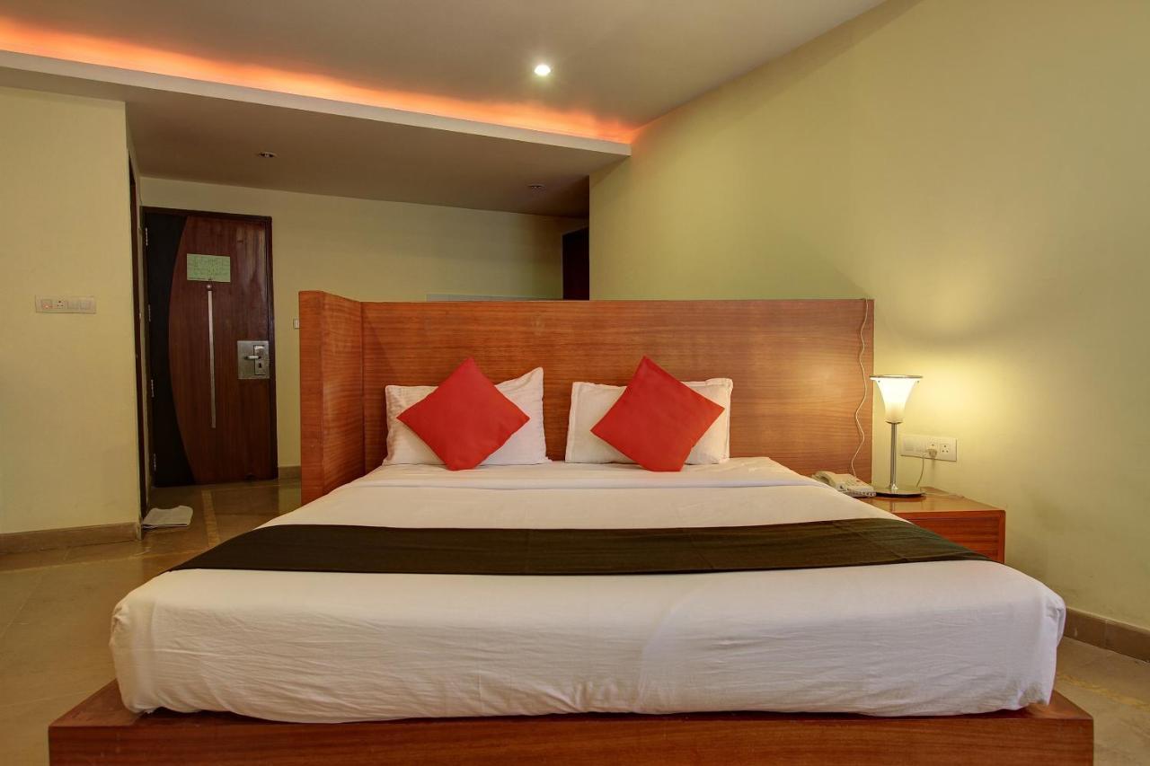 Collection O 29684 Hotel Vikram Palace & Restaurant Dayal Bagh Room photo