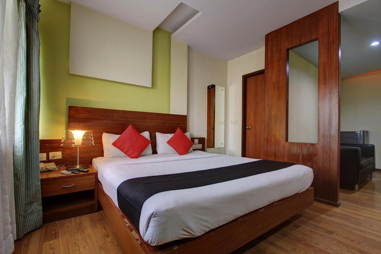 Collection O 29684 Hotel Vikram Palace & Restaurant Dayal Bagh Room photo